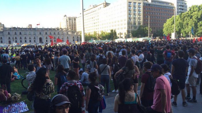 Caso Catrillanca: Registran incidentes en la manifestación convocada frente a La Moneda
