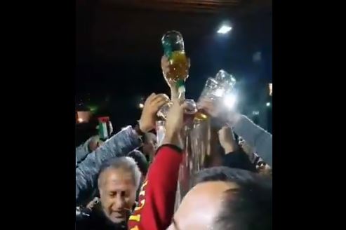 Tres de pisco y dos de bebida: Esa fue la proporción que usaron fanáticos de Palestino para llenar la Copa Chile