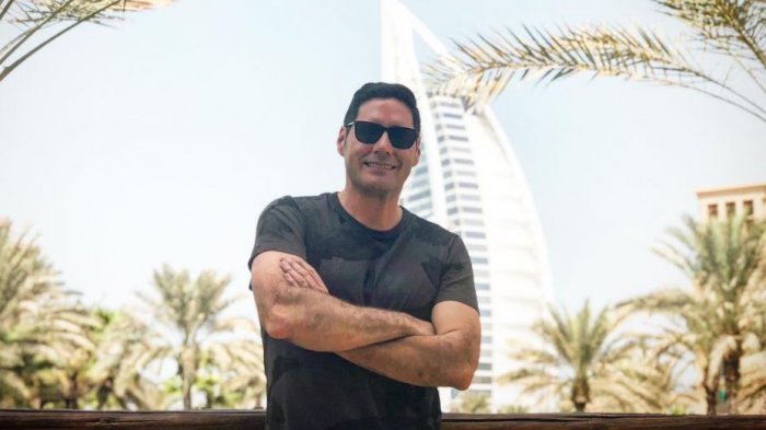 Fanáticas de Pancho Saavedra le suben el ego en su cumpleaños número 41