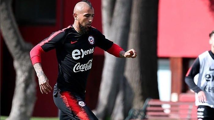 Esposa de Arturo Vidal desmintió supuesto quiebre amoroso con el crack del Barcelona