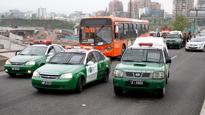Carabineros fue apuñalado por delincuentes en el tórax y estómago tras intentar frustrar un robo
