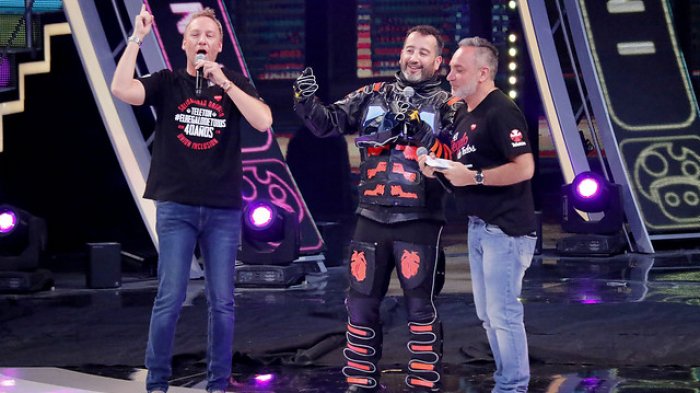 Eduardo “Led” Fuentes la rompió con coreografía inspirada en videojuegos en el inicio de la “Gamertón”