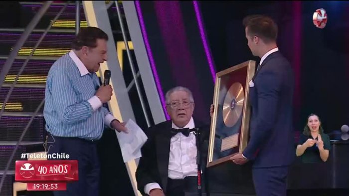 Twitteros se enamoraron de la actuación del Tío Valentín en la Teletón 2018