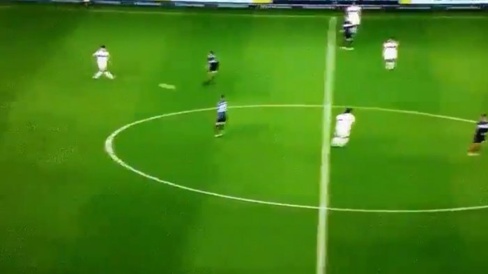 Fuera de este mundo: El pase de Pavard que tiene a todos locos en Internet