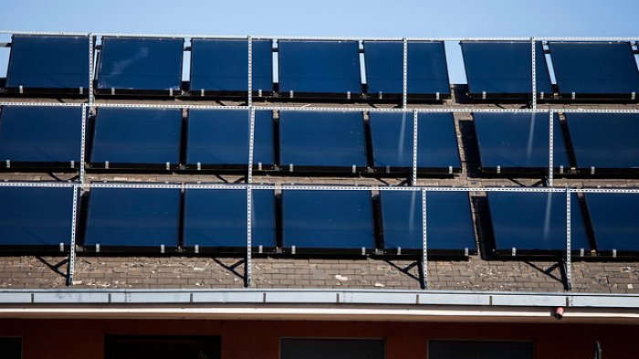 Ahorre en su cuenta de luz y colabore con el medioambiente: Emprendimiento chileno se la juega por la energía solar