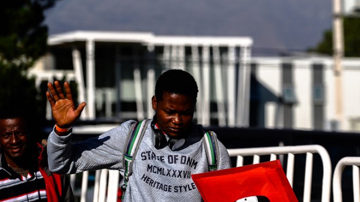 Haitiano residente en Chile demandó a empresa por $270 millones tras perder cuatro dedos de una mano