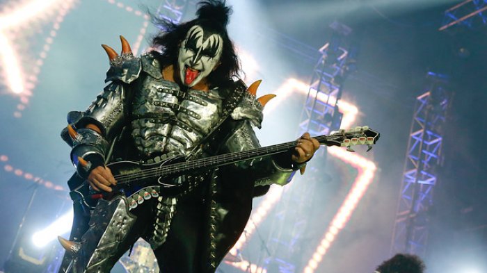 Legendario integrante del grupo Kiss fue demandado por abuso sexual
