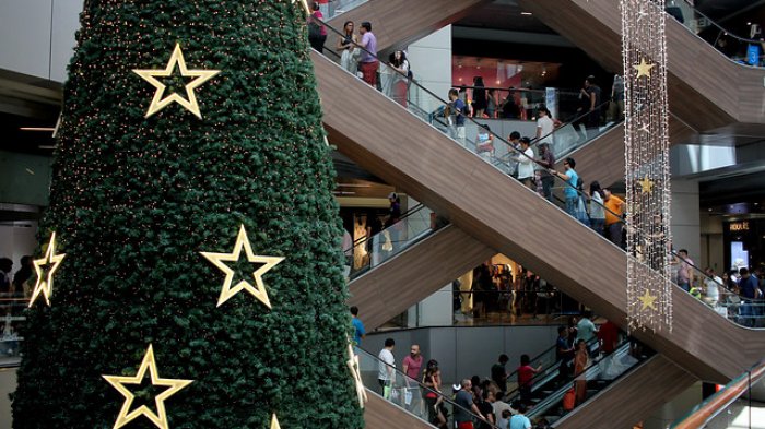 Un 44% de las personas gasta más de $100 mil en regalos de Navidad