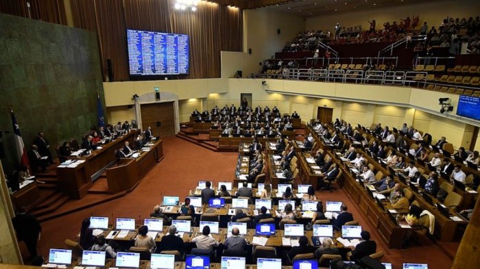 Reajuste del sector público fue aprobado por la Cámara de Diputados: Las rentas más altas quedaron congeladas