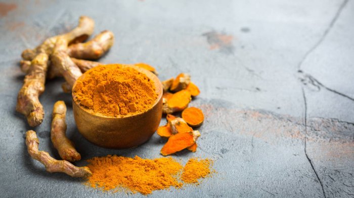 Científicos chilenos sostienen que la cúrcuma ayuda a detener el avance del cáncer