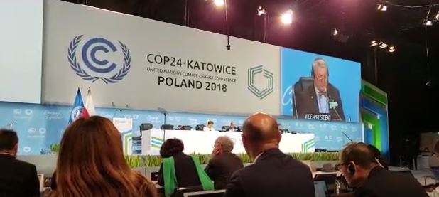 El momento exacto en que se anuncia que Chile organizará la COP25, la cumbre mundial del cambio climático