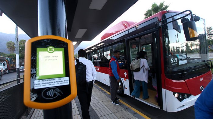 Comenzó a funcionar el primer paradero inteligente en el marco de la renovación del Transantiago