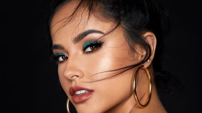 “Me siento estafado”: Becky G dio su primera entrevista sin maquillaje y sus seguidores tuvieron dispares opiniones