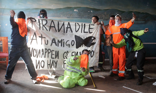 Paro de portuarios: Intendente llamó al diálogo en medio de radicalización de las acciones de los manifestantes