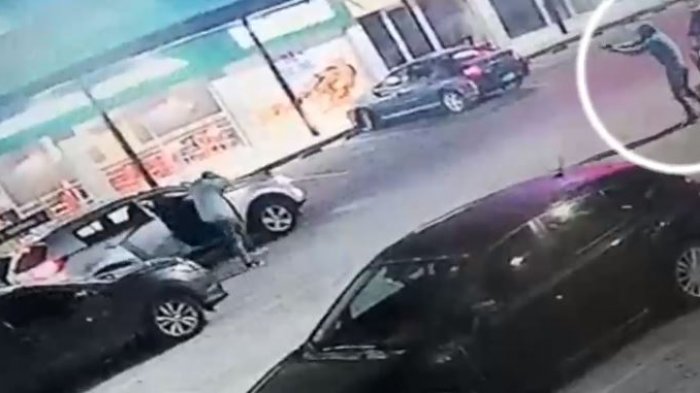 Policía se enfrentó solo a 7 delincuentes que lo quisieron atropellar logrando detener a uno