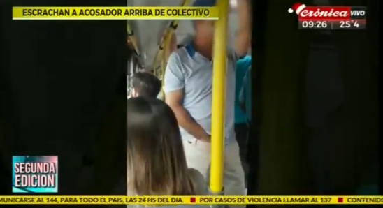 “Te estás masajeando...”: Pasajera hizo bajar de una micro a un hombre que acosaba mujeres