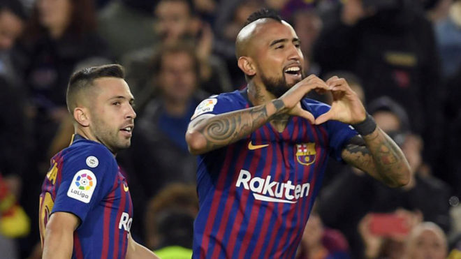 El Rey Arturo no para: Vidal es escogido por los hinchas como el mejor refuerzo del Barcelona