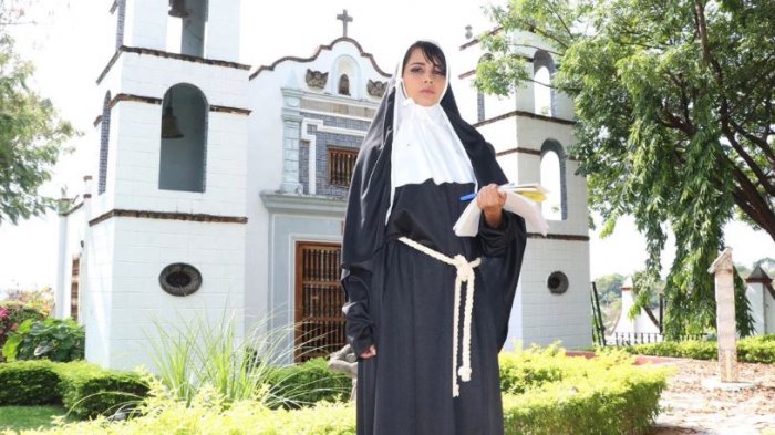 La monja que se convirtió en actriz porno está lista para debutar en BangBros