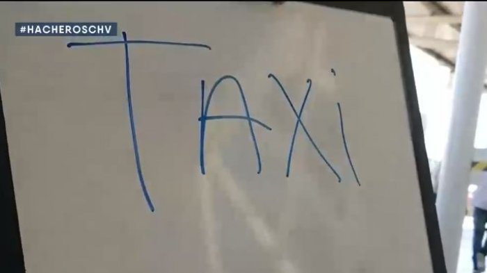 Caos por transporte ilegal en aeropuerto de Santiago: Los llamados “hacheros” funcionan como mafia