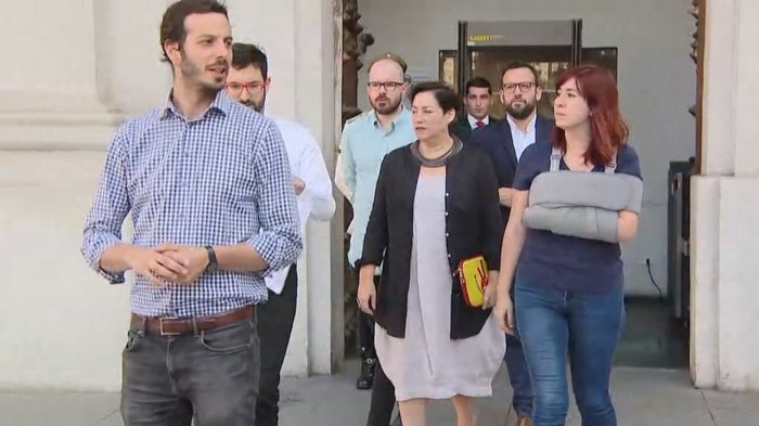 Parlamentarios solicitan la renuncia de Andrés Chadwick por su responsabilidad política en caso Catrillanca