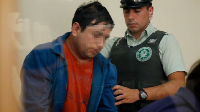 Dejan en prisión preventiva a sargento de la Armada acusado de obligar a su hija de 7 años a practicarle sexo oral
