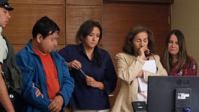 Esposa del marino que violó a hija de 7 años se enteró de los crudos detalles revisándole el celular a escondidas