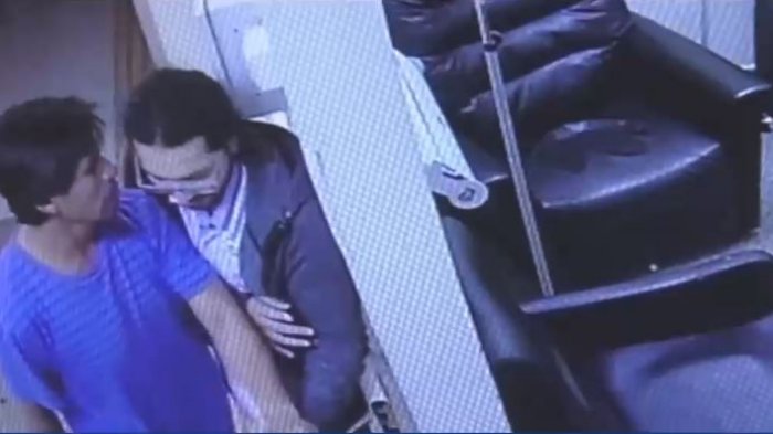 Sujeto atacó con un cuchillo a médico al interior de un consultorio: Carabineros le disparó para detenerlo