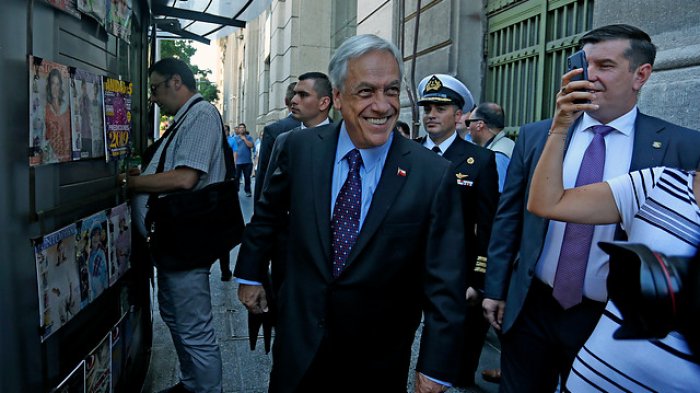 Presidente Sebastián Piñera firmó proyecto que privilegia compensación a compradores