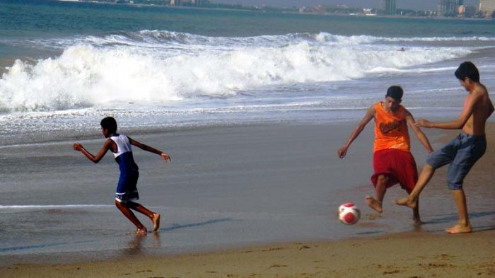 Estudiante fue brutalmente golpeado tras recoger una pelota en la playa de Quintay