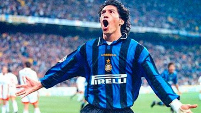Héroe y leyenda: El Inter subió un Top 10 de Zamorano y los hinchas se emocionaron con sus golazos