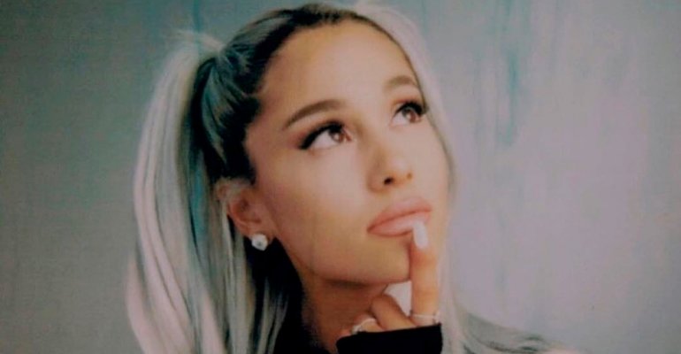 Ariana Grande se tatuó palabra mal escrita en japonés