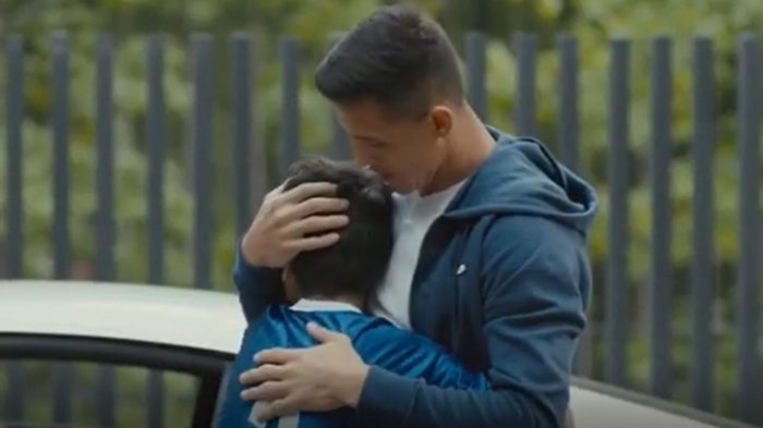 Alexis publicó un adelanto de su película autobiográfica: Sus perros y él mismo participaron del rodaje