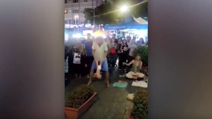 Impresentable abuso: Pareja zamarreó a su bebé de 4 meses como espectáculo para ganar propinas