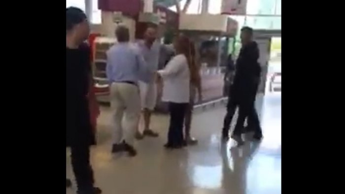 Unimarc desmiente: Abogado acusado de agredir a trabajadores de supermercado en Pirque no tiene relación con la empresa