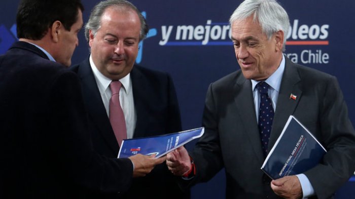 Medio mes de sueldo por año de servicio: Así será el sistema alternativo de indemnización que propone el Gobierno