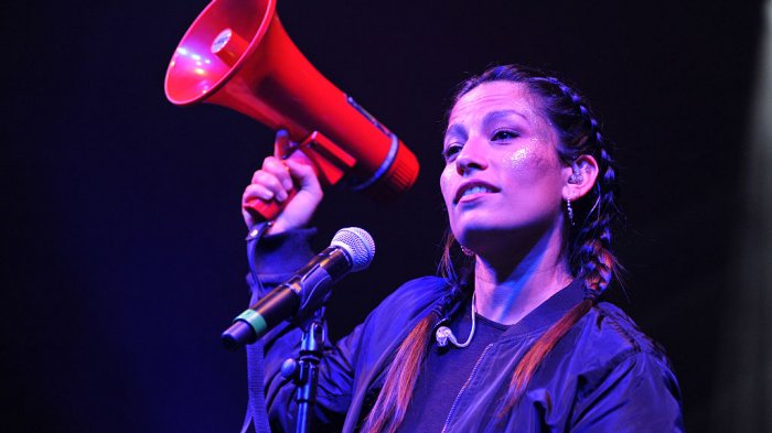 Ana Tijoux denunció que la invitaron a cantar gratis en la apertura del Festival de Viña