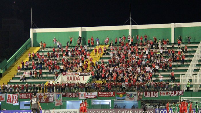 Cantaron a favor del rival, recogieron la basura y clasificaron: La noche de ensueño que vivió Unión La Calera en Brasil