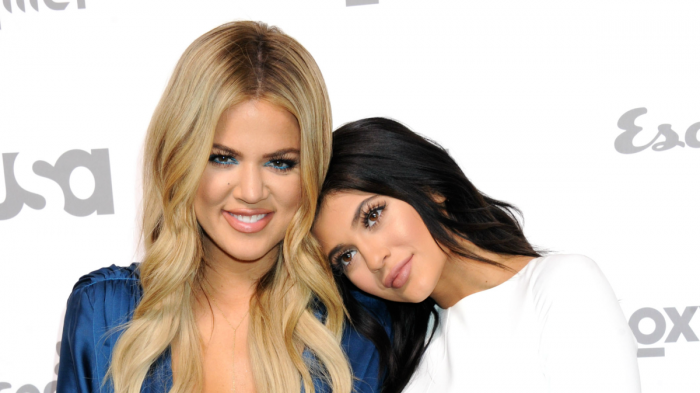 Crisis en el clan Kardashian: Pololo de Khloé la engañó con mejor amiga de Kylie Jenner