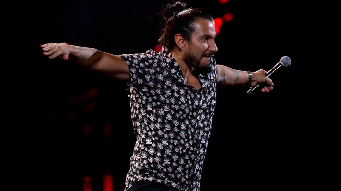 Felipe Avello vuelve a la TV como entrevistador tras su éxito en Viña 2019