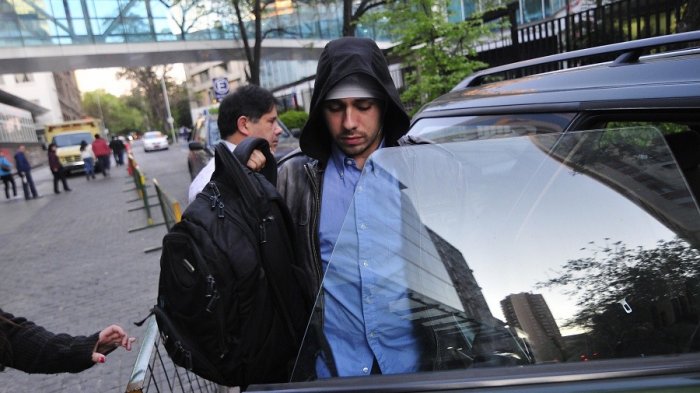 Rodrigo Avilés sostiene que hay imágenes que delatan responsabilidades de ex carabineros