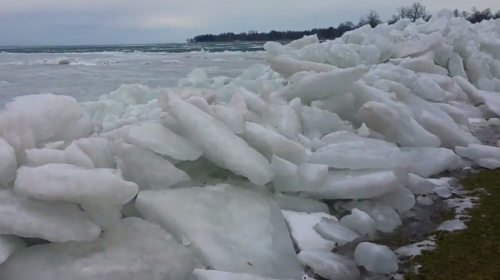 ¡Aterrador! “Tsunami de hielo” afectó el noreste de Estados Unidos y Canadá
