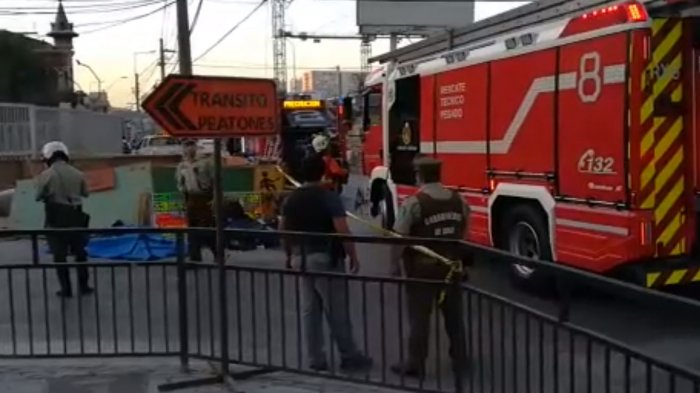 Carabinero muere tras chocar con bus del Transantiago en comuna de Independencia