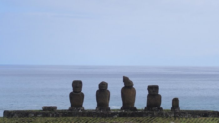 Encuentran muerto a turista francés en playa de Isla de Pascua: Investigan las causas del deceso