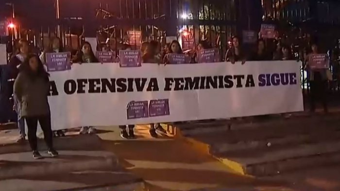 Estudiantes se toman la Usach en el Día Internacional de la Mujer: 