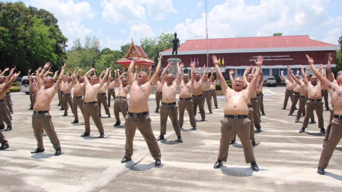 Policías con sobrepeso son sometidos a campamento de 
