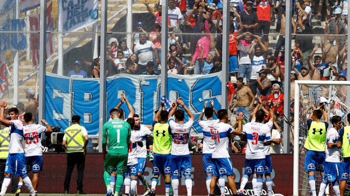 Sacándose la presión: El asado de los argentinos de la UC que demostró la faceta oculta de Lanaro
