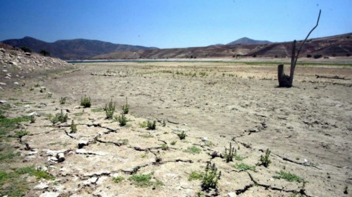 Panorama desolador: Así se ve desde el aire el sector de la Laguna de Aculeo