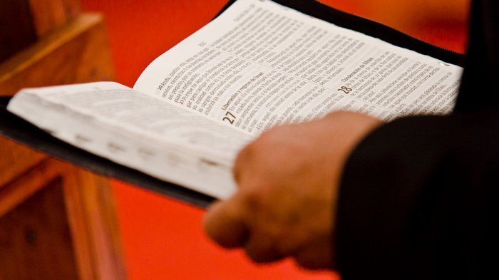 Colegio justificó desmayos de sus alumnos con el espíritu santo: “Esto constituye una bendición”