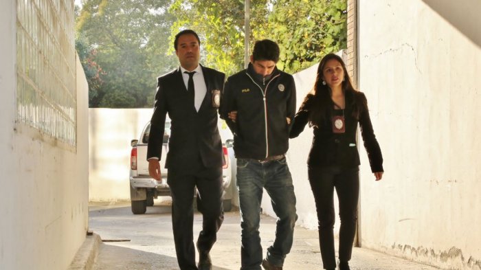 Dijo estar “enamorado”: Hombre de 51 años fue detenido por violación a su vecina de 14