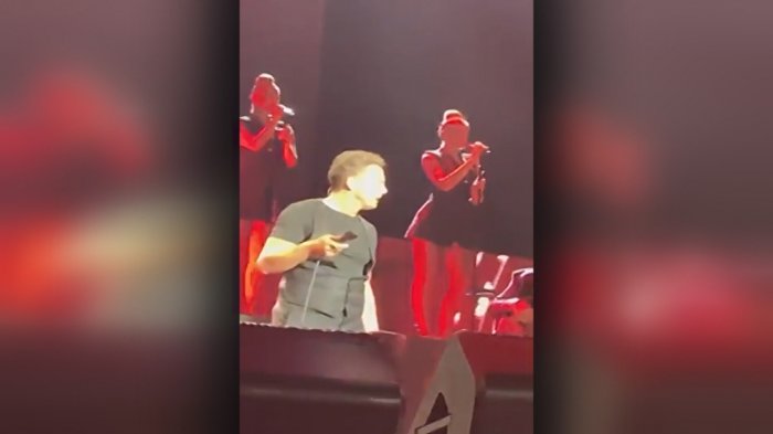 Se cansó: Sonidista de Luis Miguel renunció al staff y lo demandará por agresión